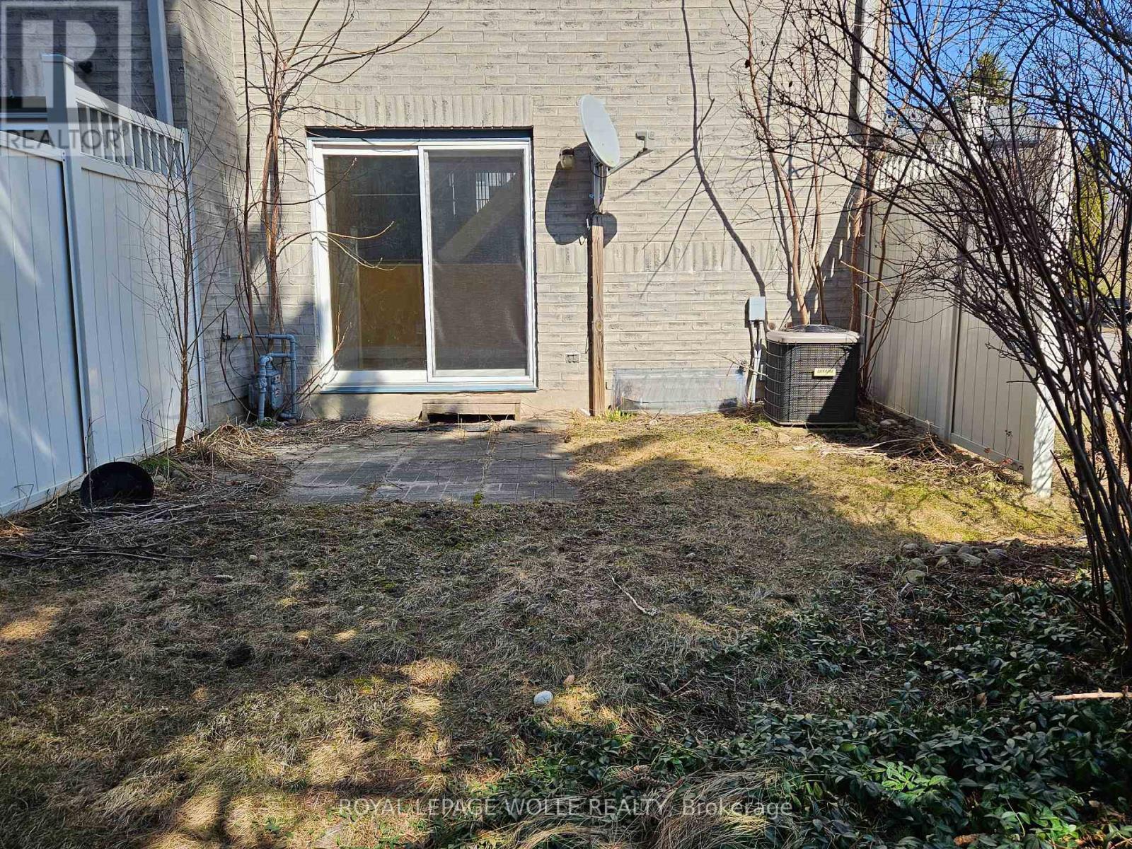 












43 - 589 BEECHWOOD DRIVE

,
Waterloo,




Ontario
N2T2K9

