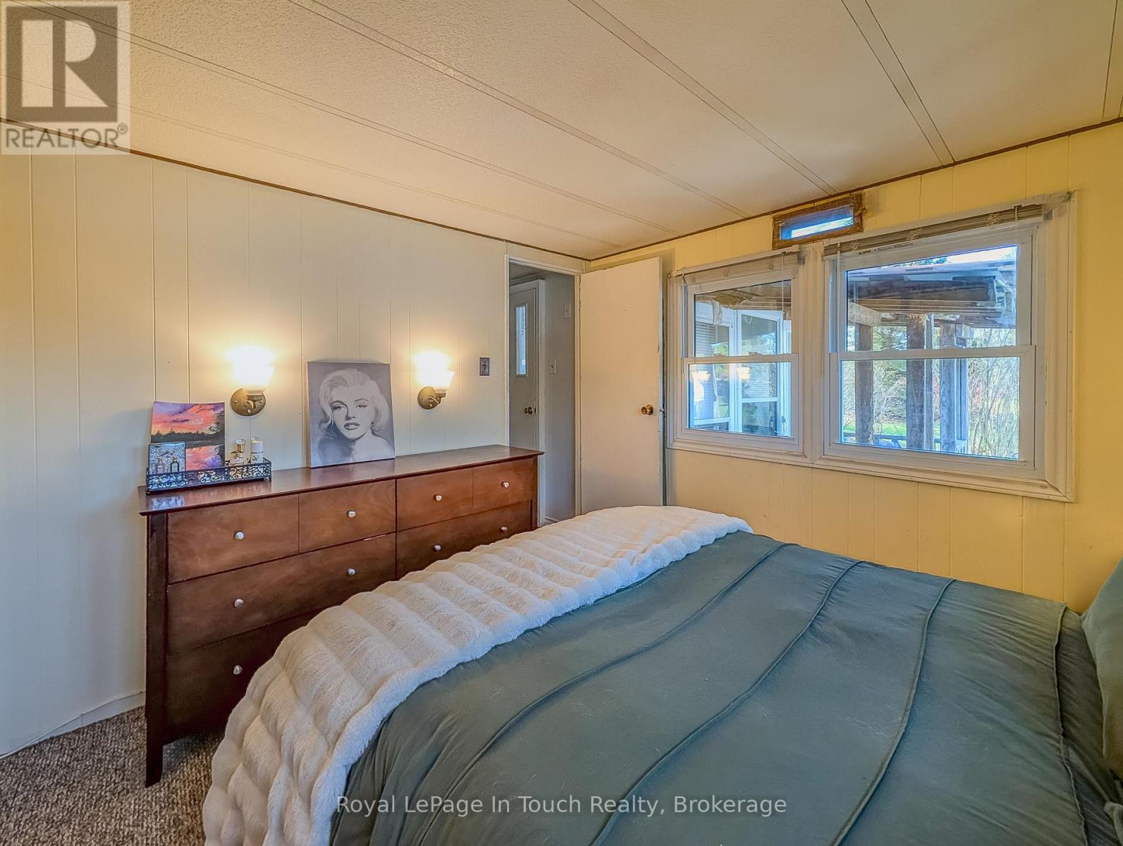 












30 BERTS ROAD

,
Midland,




Ontario
L4R5B5


