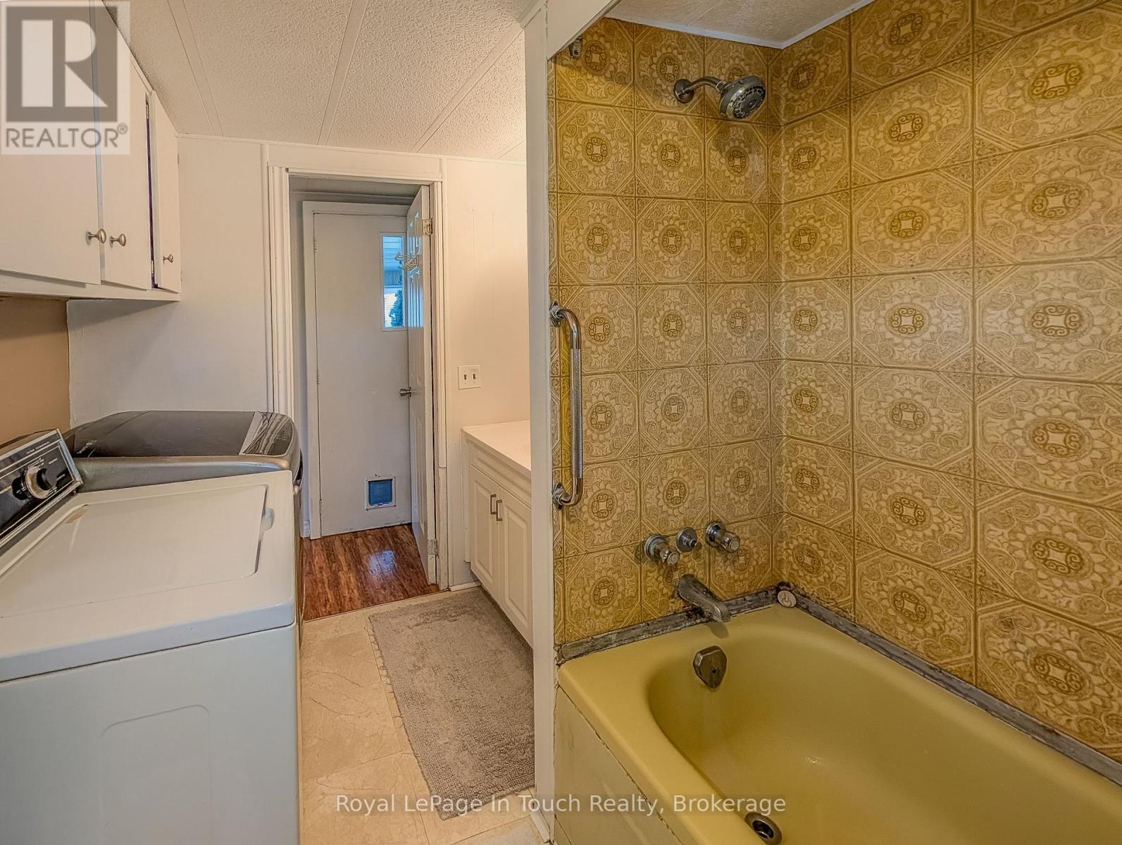 












30 BERTS ROAD

,
Midland,




Ontario
L4R5B5

