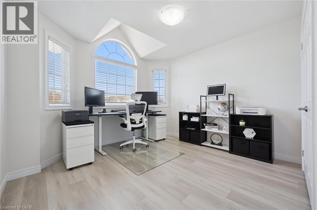 












760 WILLOW Road

,
Guelph,




Ontario
N1K1Z2

