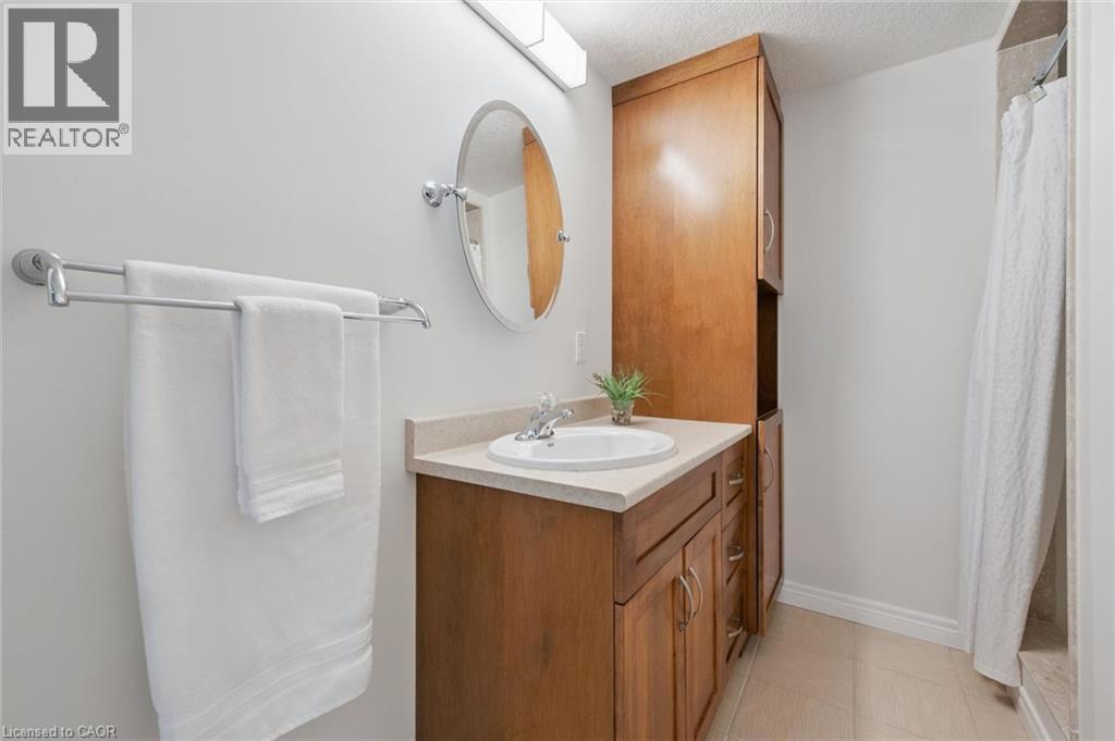 












760 WILLOW Road

,
Guelph,




Ontario
N1K1Z2

