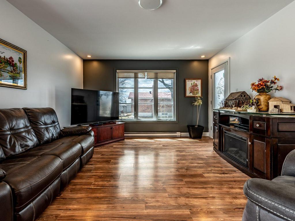 









4610


Boul. Duchesne

,
Yamachiche,




QC
G0X3L0

