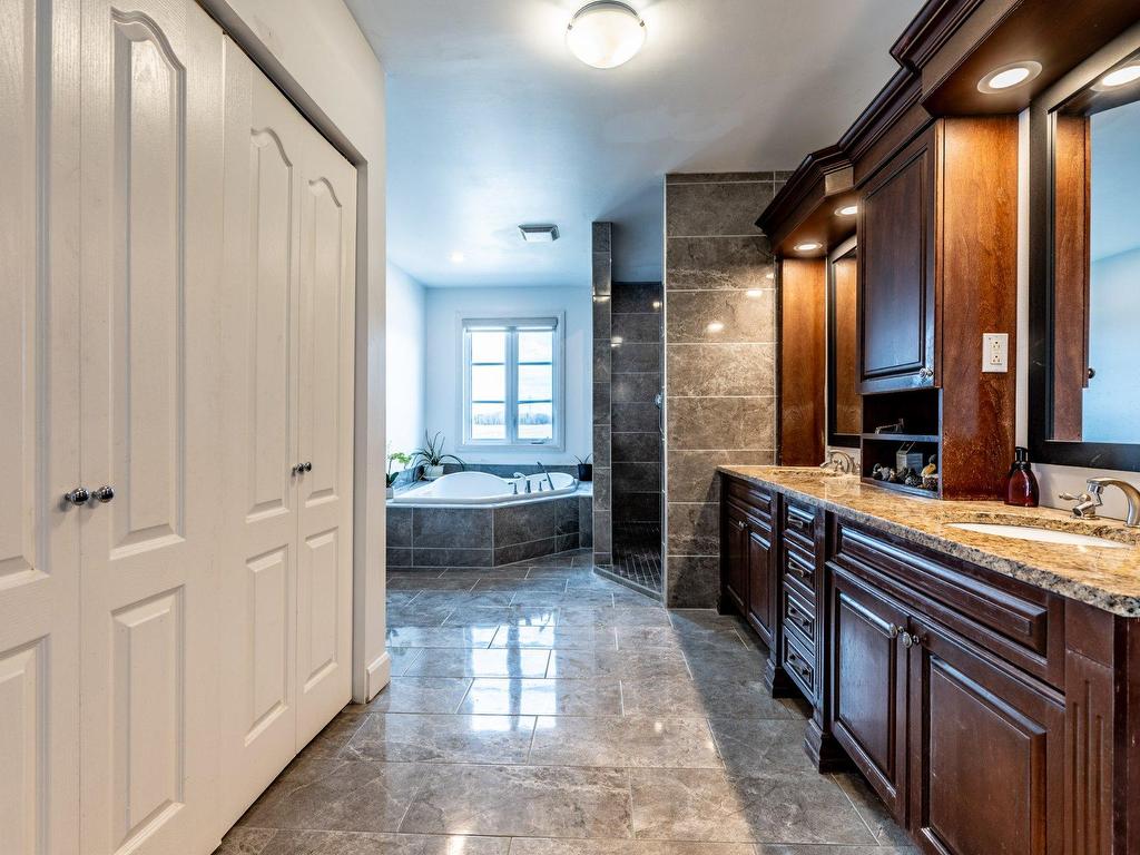 









4610


Boul. Duchesne

,
Yamachiche,




QC
G0X3L0

