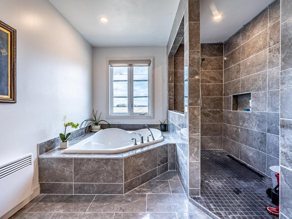 









4610


Boul. Duchesne

,
Yamachiche,




QC
G0X3L0

