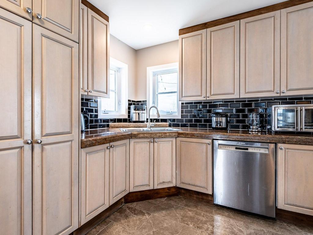 









4610


Boul. Duchesne

,
Yamachiche,




QC
G0X3L0

