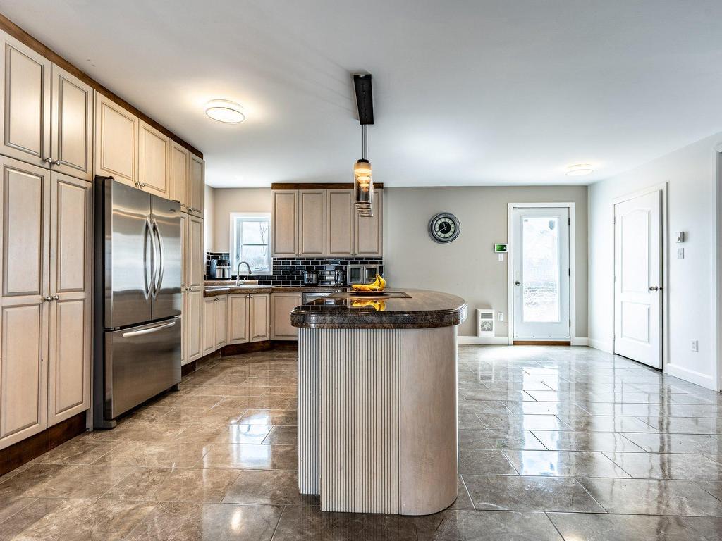 









4610


Boul. Duchesne

,
Yamachiche,




QC
G0X3L0


