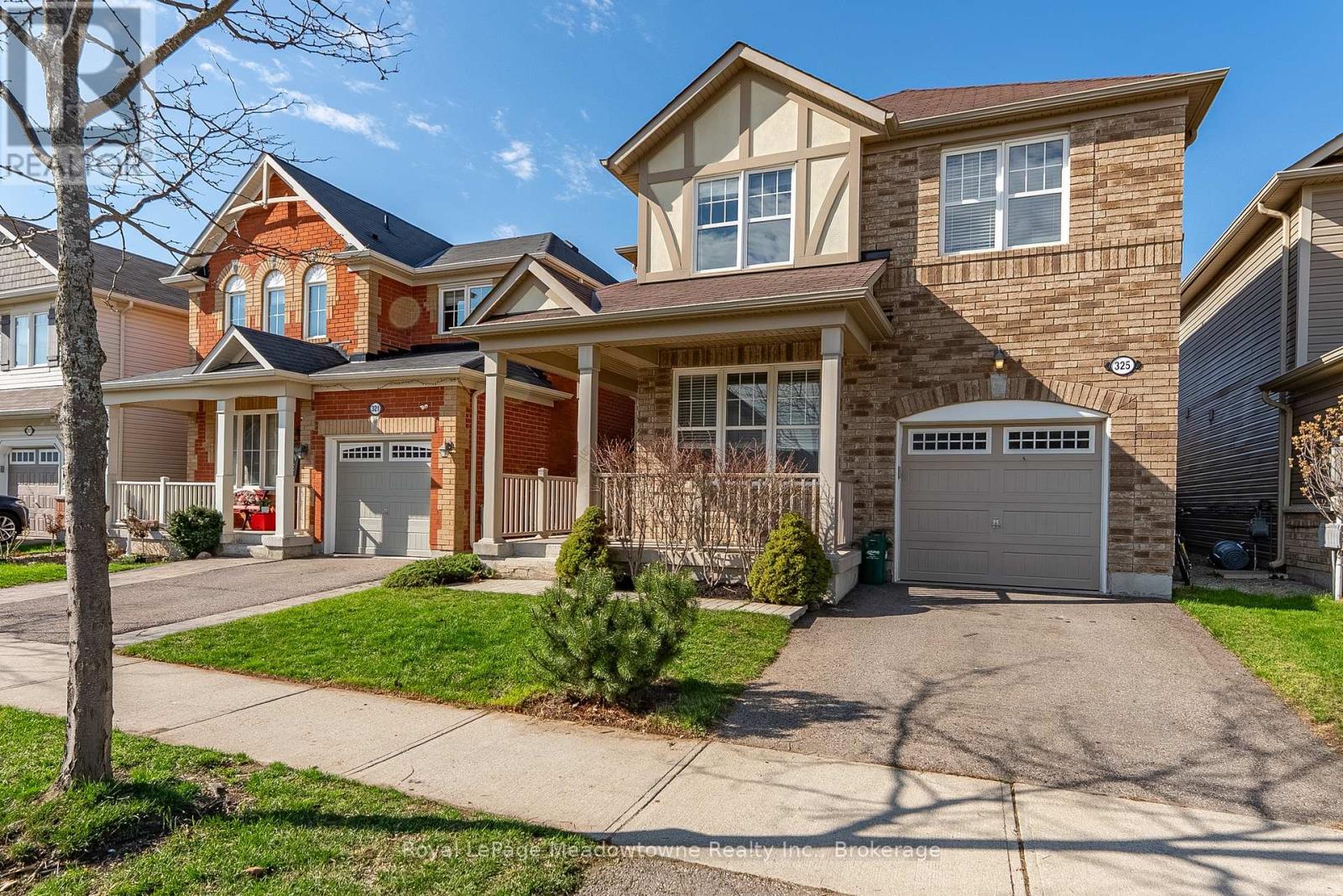 












325 GLEAVE TERRACE

,
Milton (HA Harrison),




Ontario
L9T8P1

