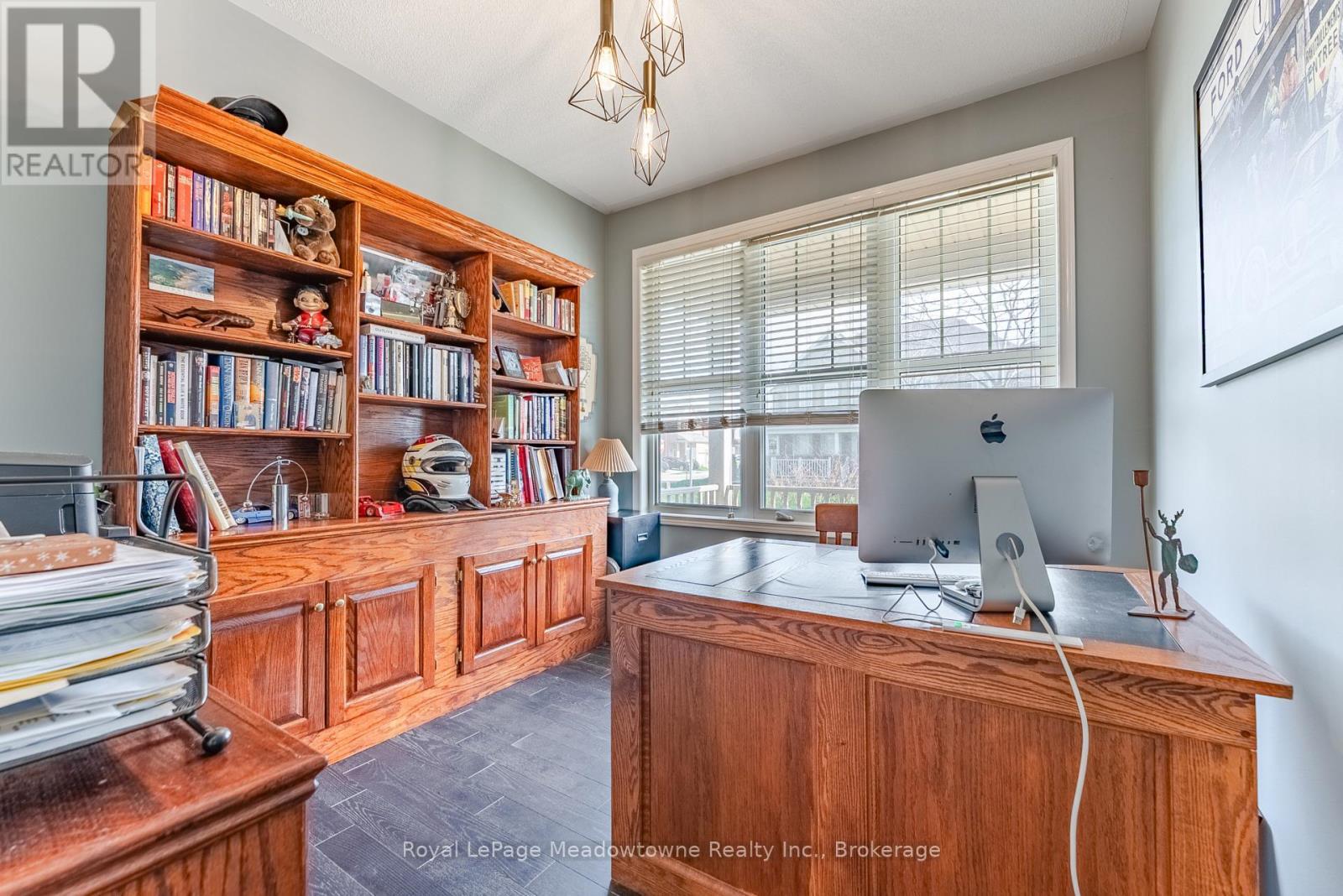 












325 GLEAVE TERRACE

,
Milton (HA Harrison),




Ontario
L9T8P1

