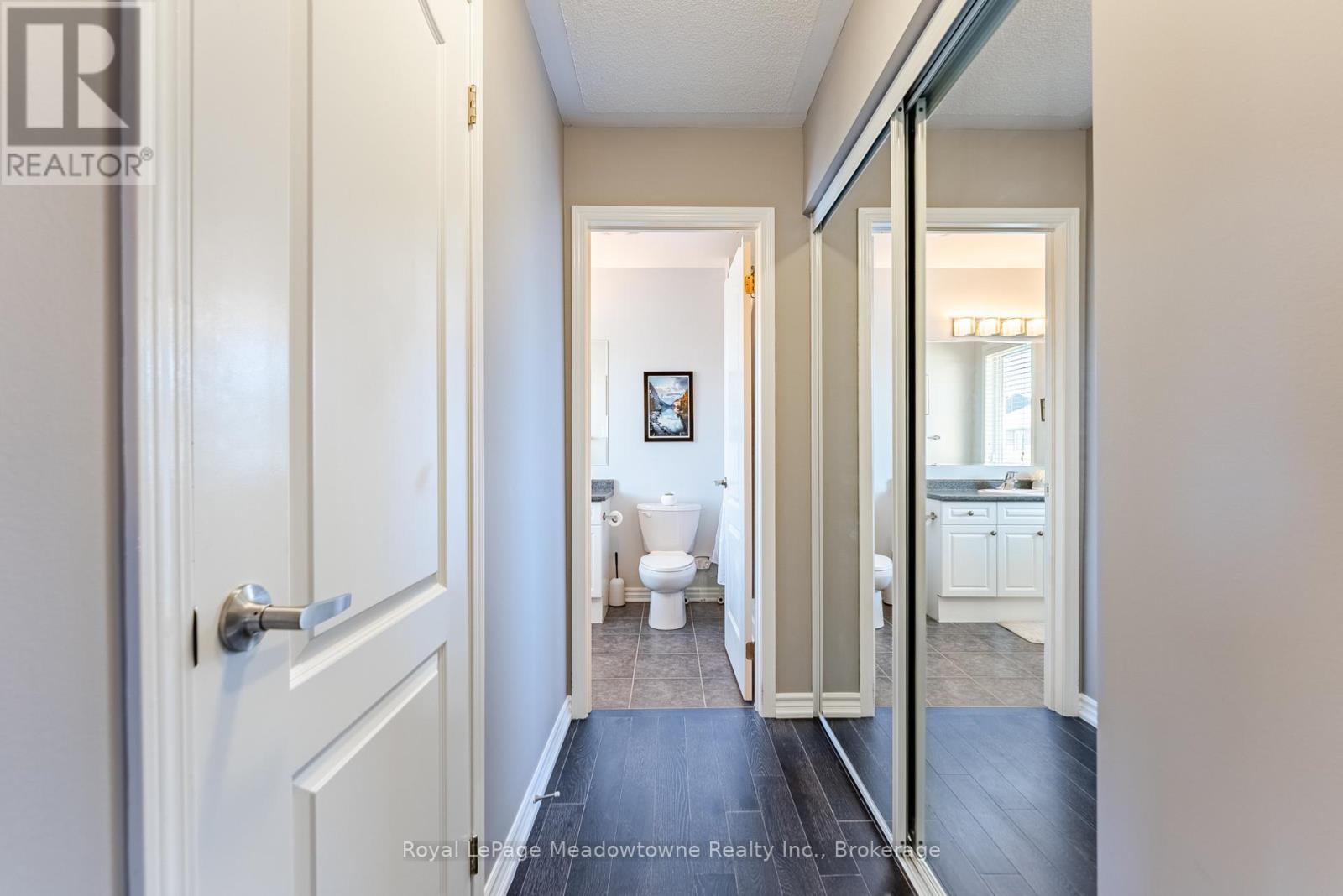 












325 GLEAVE TERRACE

,
Milton (HA Harrison),




Ontario
L9T8P1

