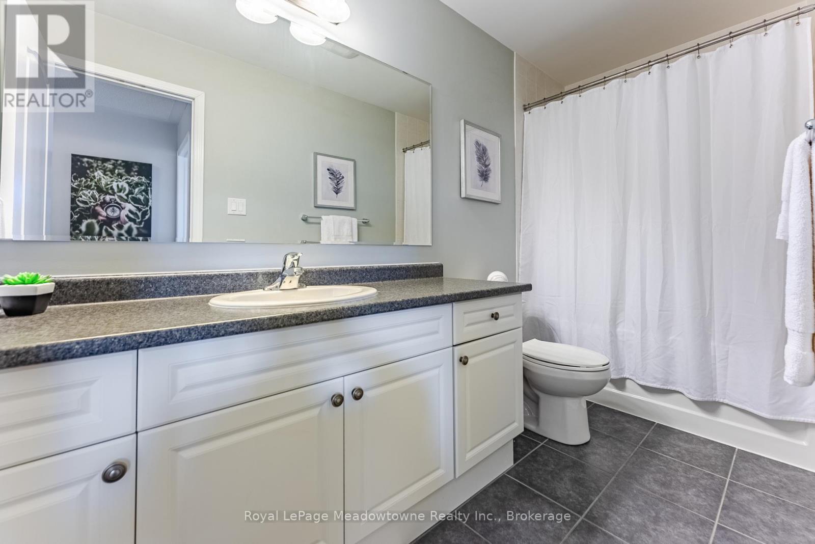 












325 GLEAVE TERRACE

,
Milton (HA Harrison),




Ontario
L9T8P1

