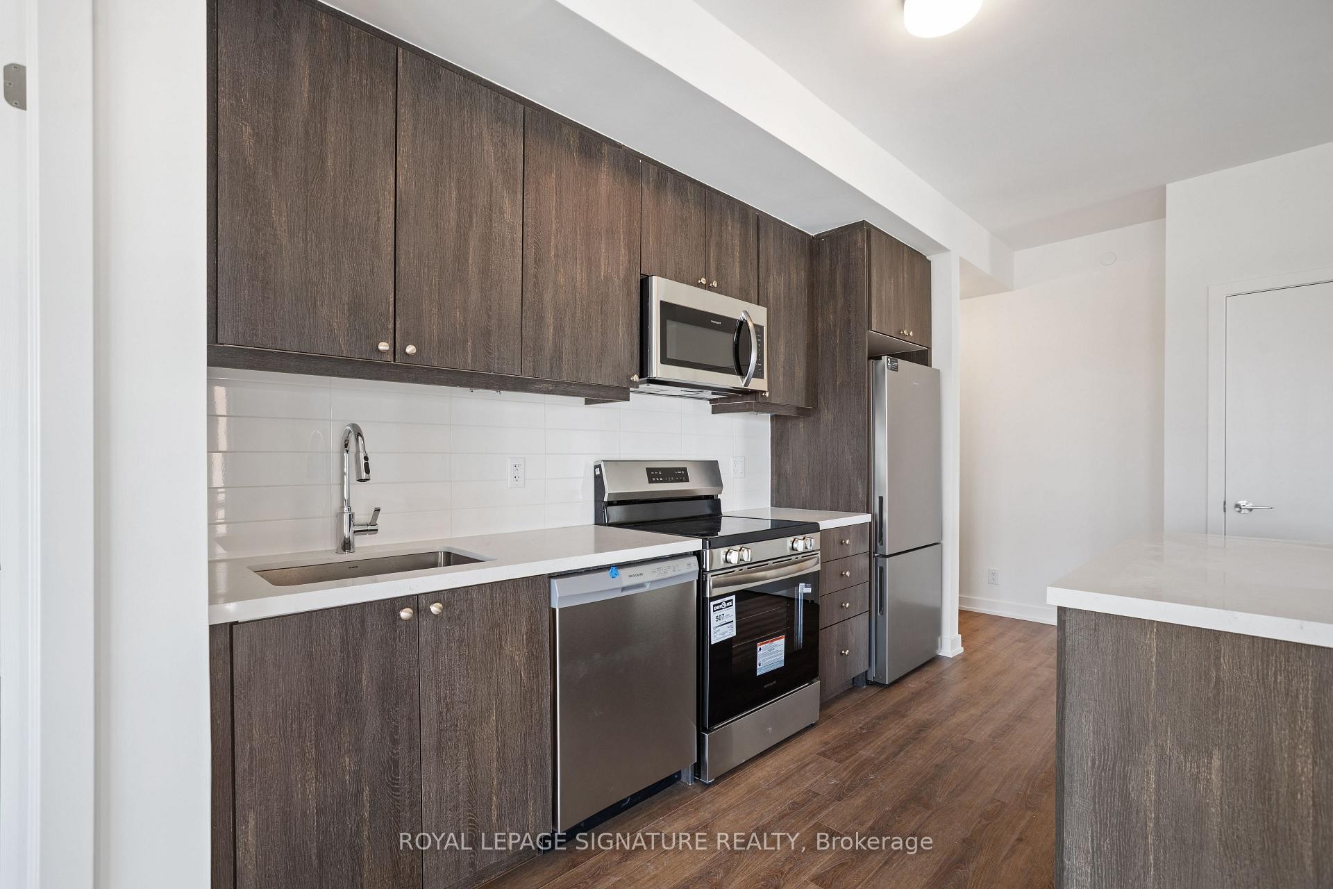 









51


Clarington

Boulevard, 406,
Clarington,




ON
L1C 0A1

