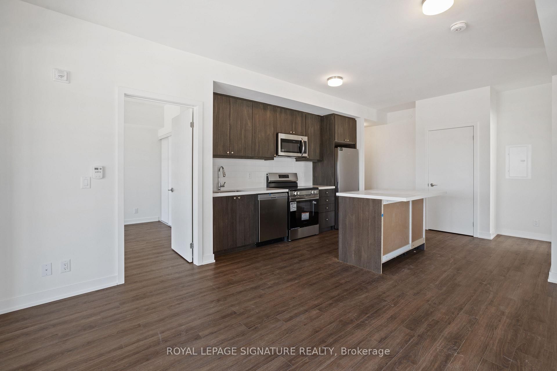 









51


Clarington

Boulevard, 406,
Clarington,




ON
L1C 0A1

