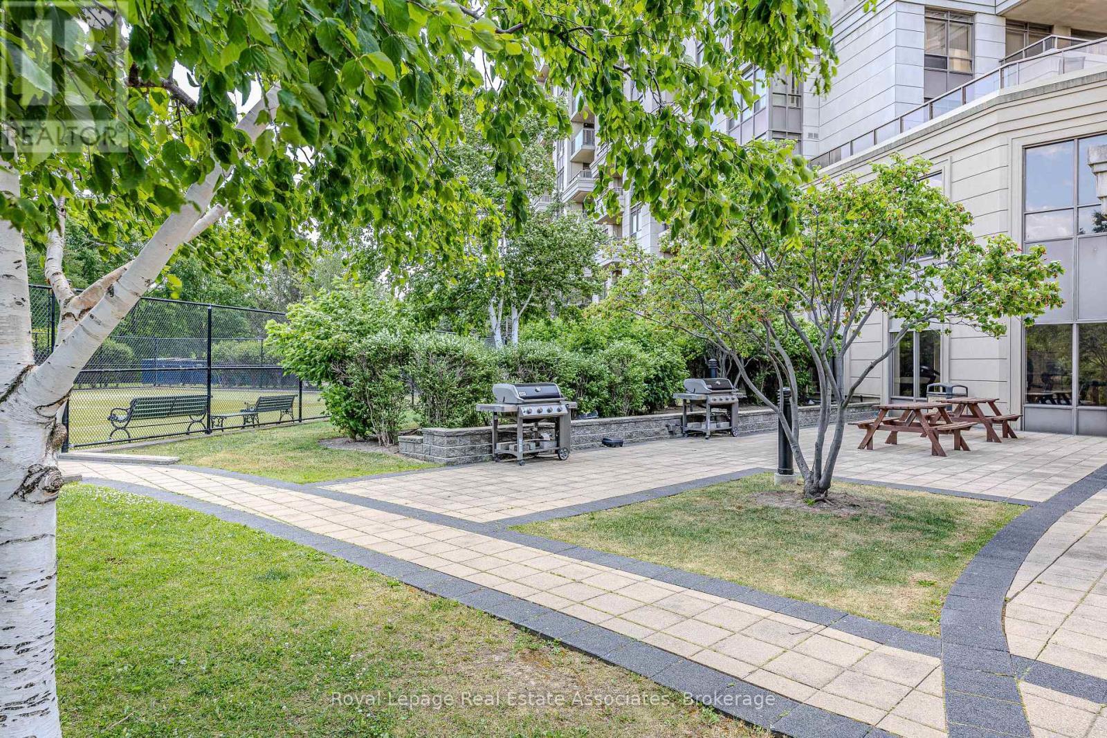 












128 - 700 HUMBERWOOD BOULEVARD

,
Toronto,




Ontario
M9W7J4


