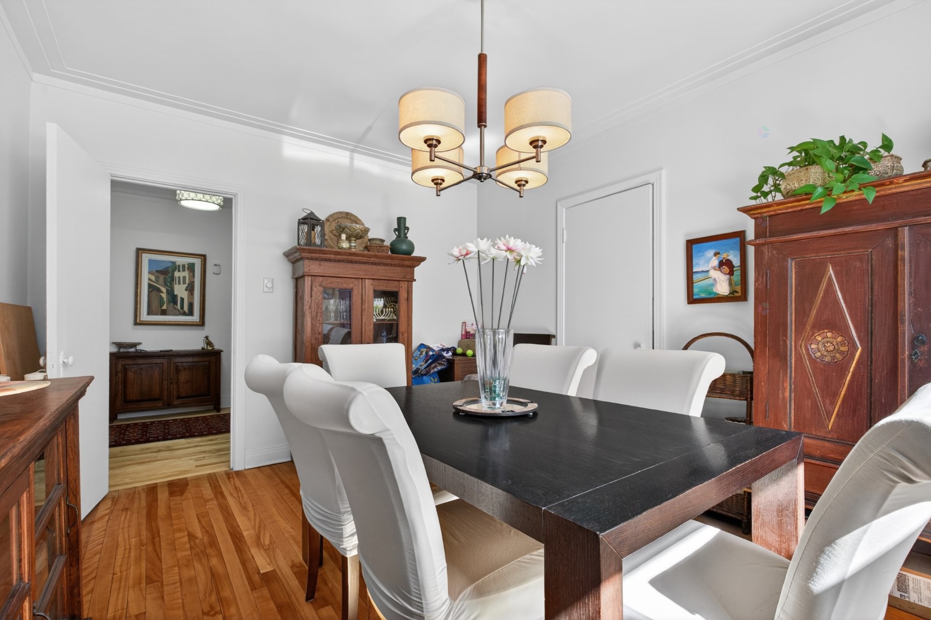 









4927


Av. Draper

,
Montréal (Côte-des-Neiges/Notre-Dame-de-Grâce),




QC
H3X3P6

