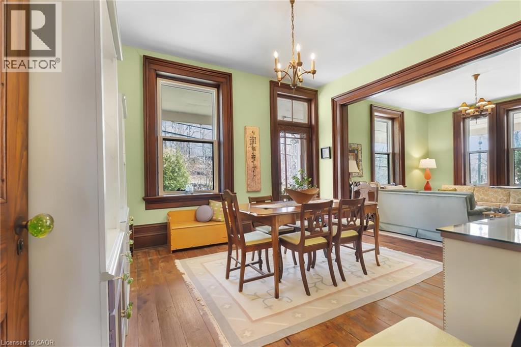 












311 BROCK Road

,
Hamilton,




Ontario
L9H5H4

