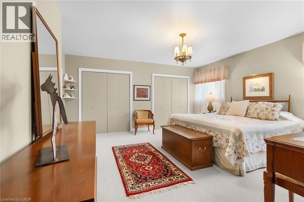 












311 BROCK Road

,
Hamilton,




Ontario
L9H5H4

