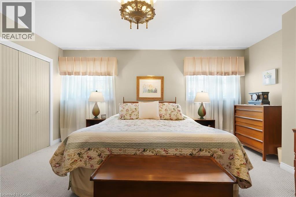 












311 BROCK Road

,
Hamilton,




Ontario
L9H5H4


