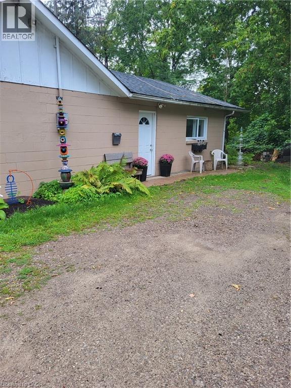 












311 BROCK Road

,
Hamilton,




Ontario
L9H5H4

