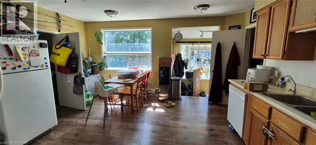 












311 BROCK Road

,
Hamilton,




Ontario
L9H5H4

