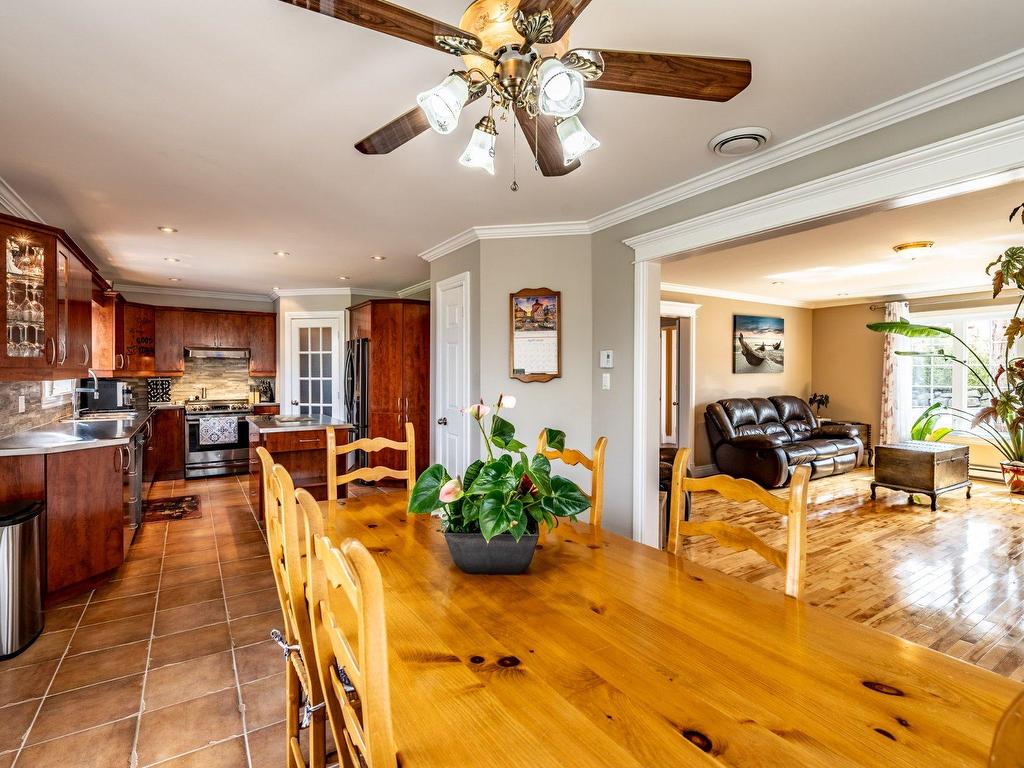 









5272


Av. Louis-G.-Caron

,
Shawinigan,




QC
G9R1X9

