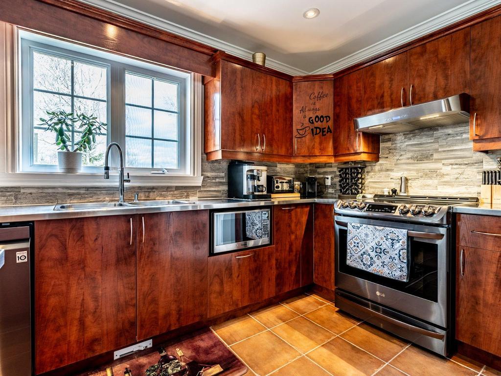 









5272


Av. Louis-G.-Caron

,
Shawinigan,




QC
G9R1X9

