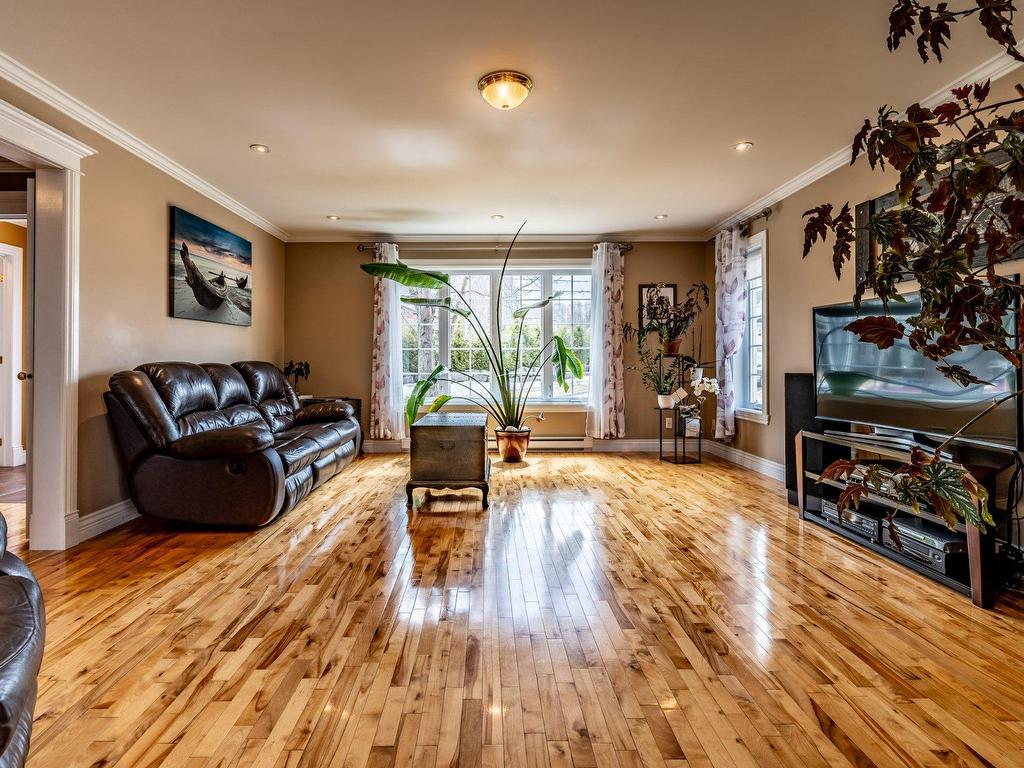 









5272


Av. Louis-G.-Caron

,
Shawinigan,




QC
G9R1X9

