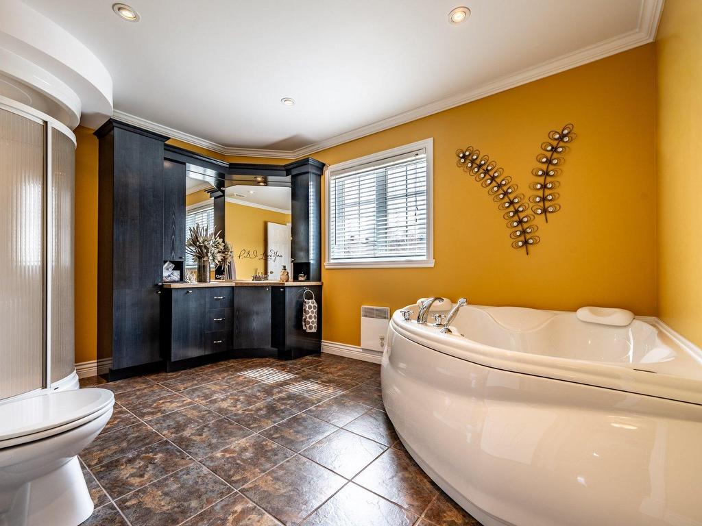 









5272


Av. Louis-G.-Caron

,
Shawinigan,




QC
G9R1X9

