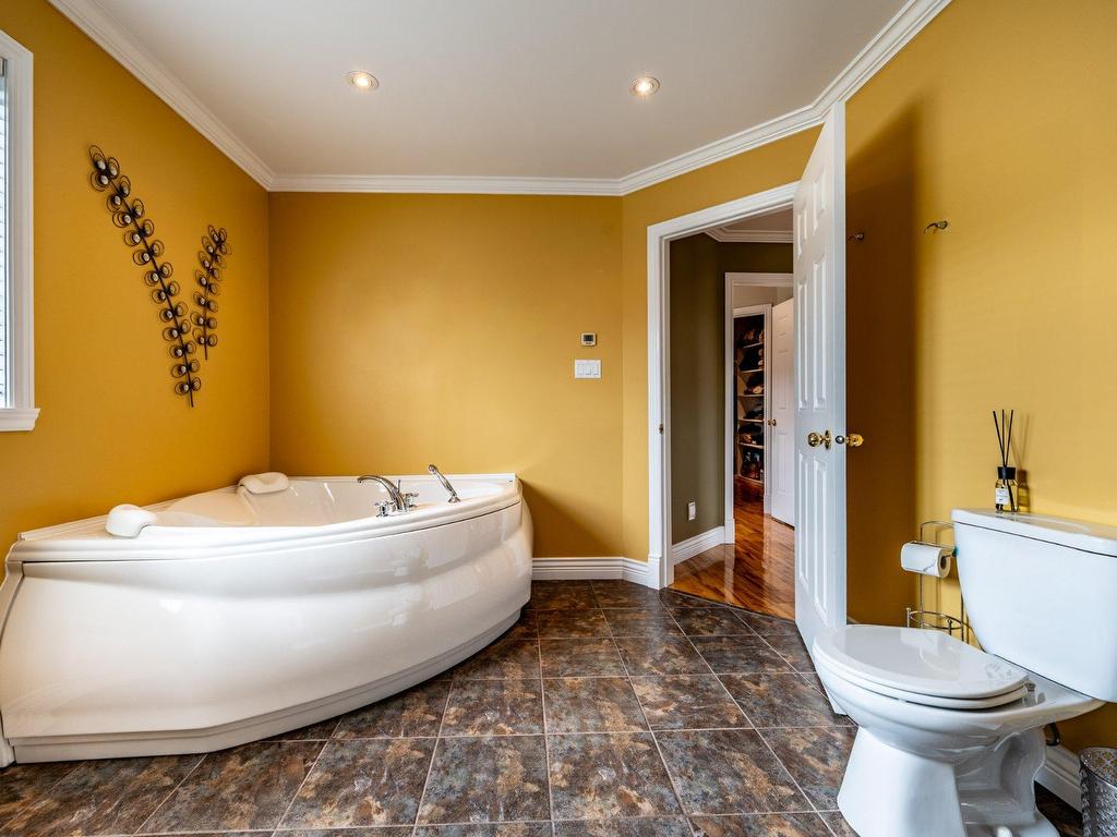 









5272


Av. Louis-G.-Caron

,
Shawinigan,




QC
G9R1X9

