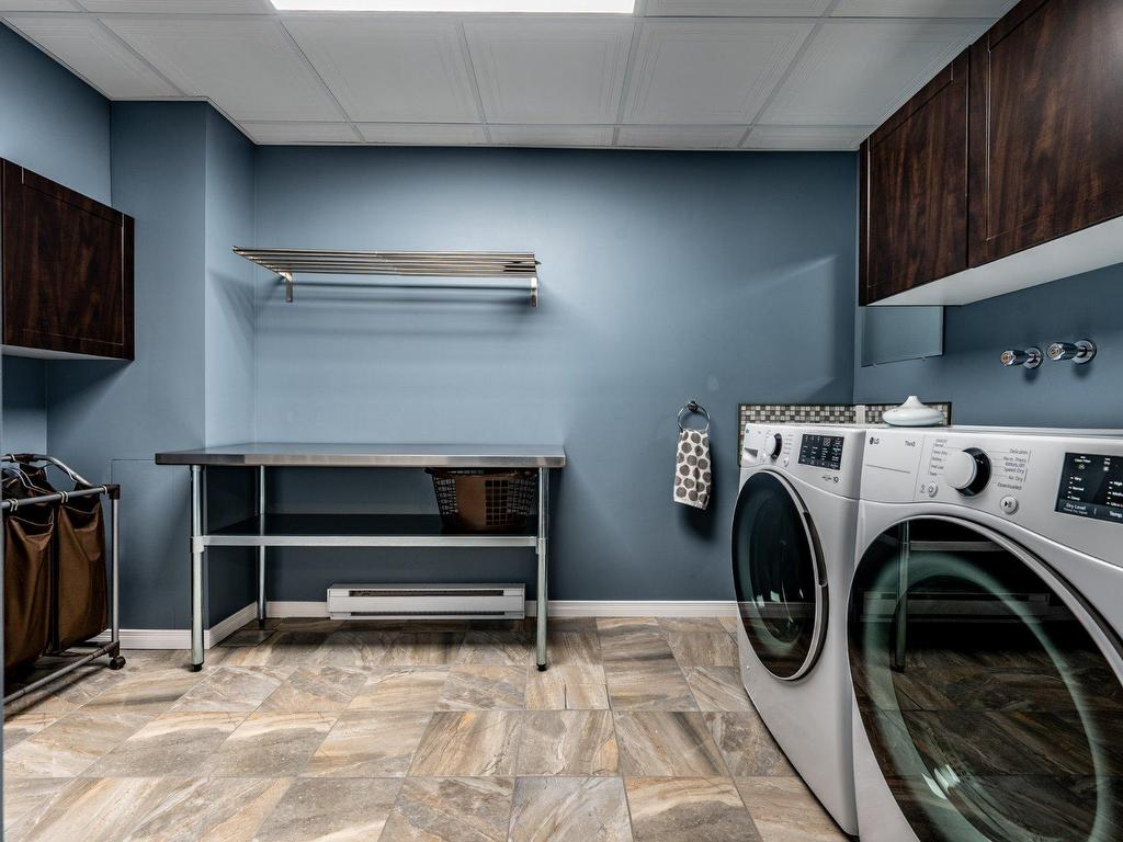 









5272


Av. Louis-G.-Caron

,
Shawinigan,




QC
G9R1X9

