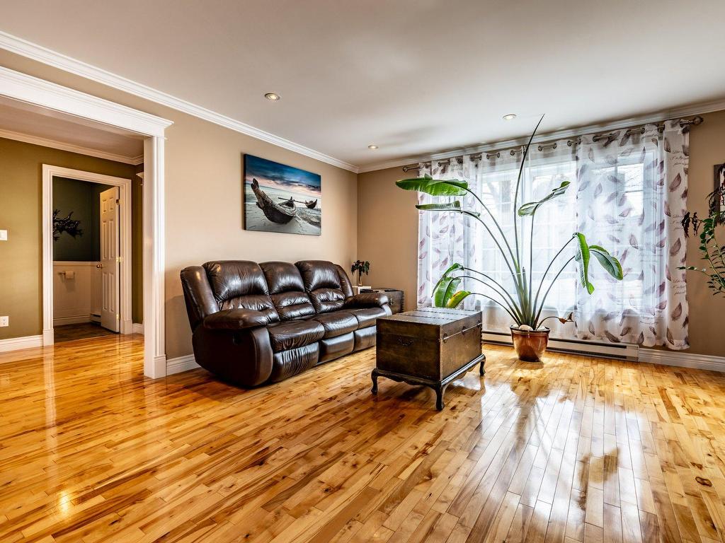 









5272


Av. Louis-G.-Caron

,
Shawinigan,




QC
G9R1X9

