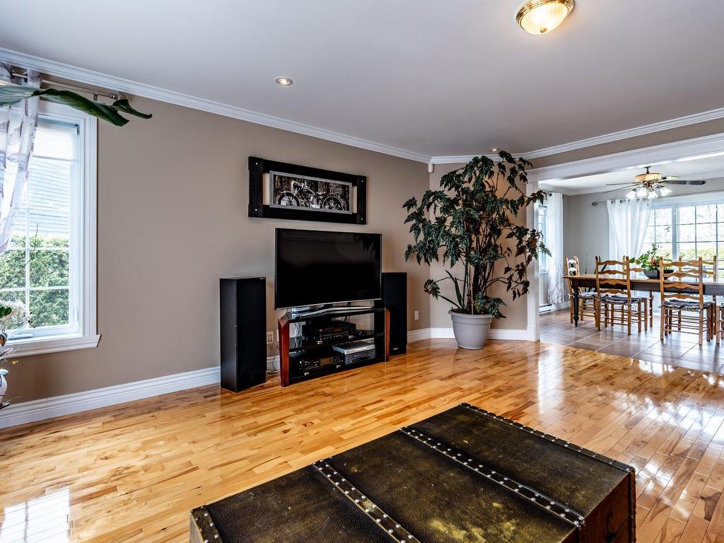 









5272


Av. Louis-G.-Caron

,
Shawinigan,




QC
G9R1X9

