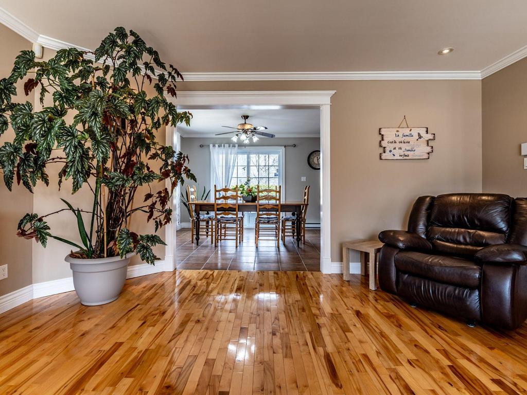 









5272


Av. Louis-G.-Caron

,
Shawinigan,




QC
G9R1X9

