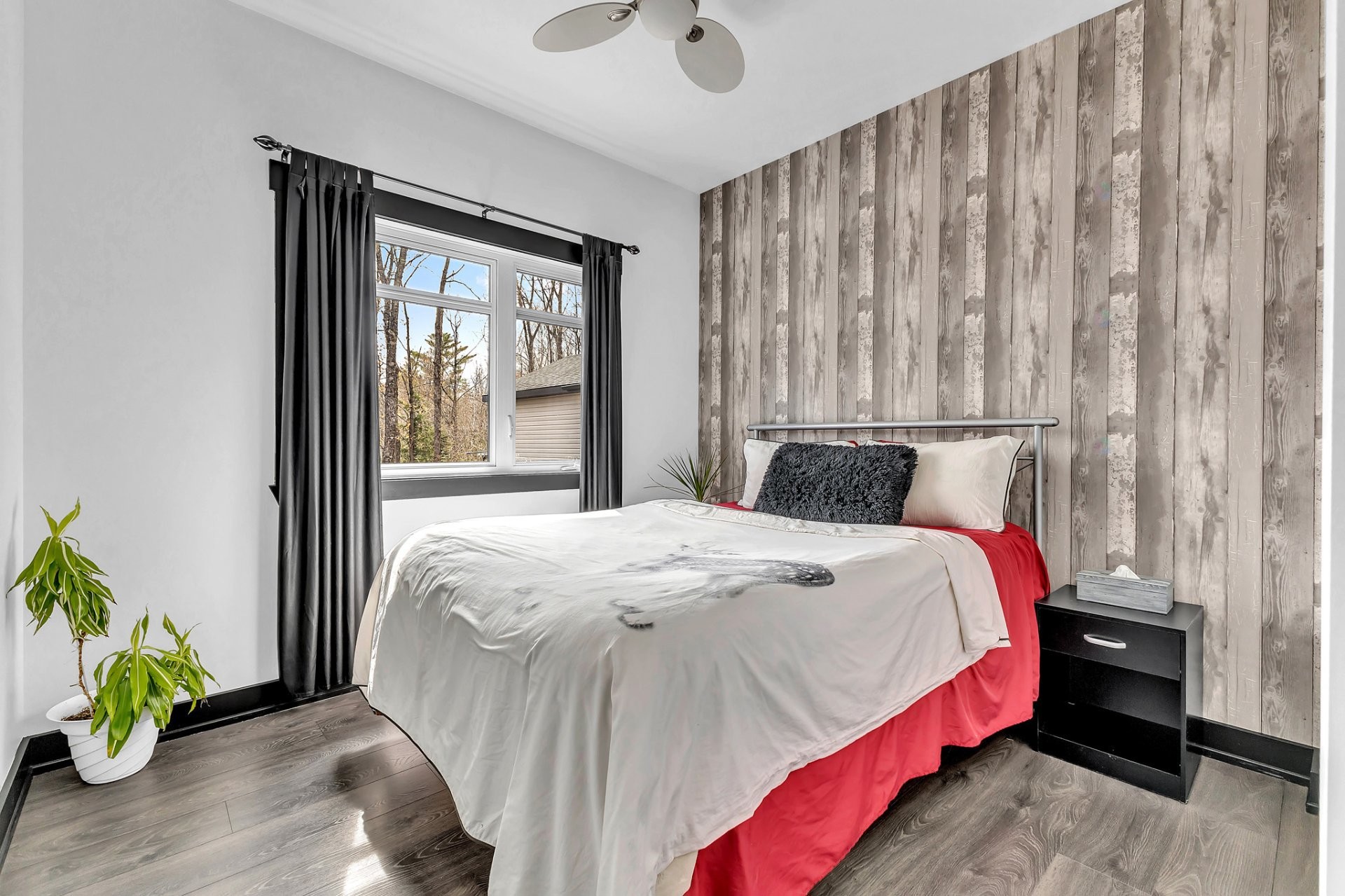 









40


Ch. des Échassiers

,
Val-des-Monts,




QC
J8N0B7

