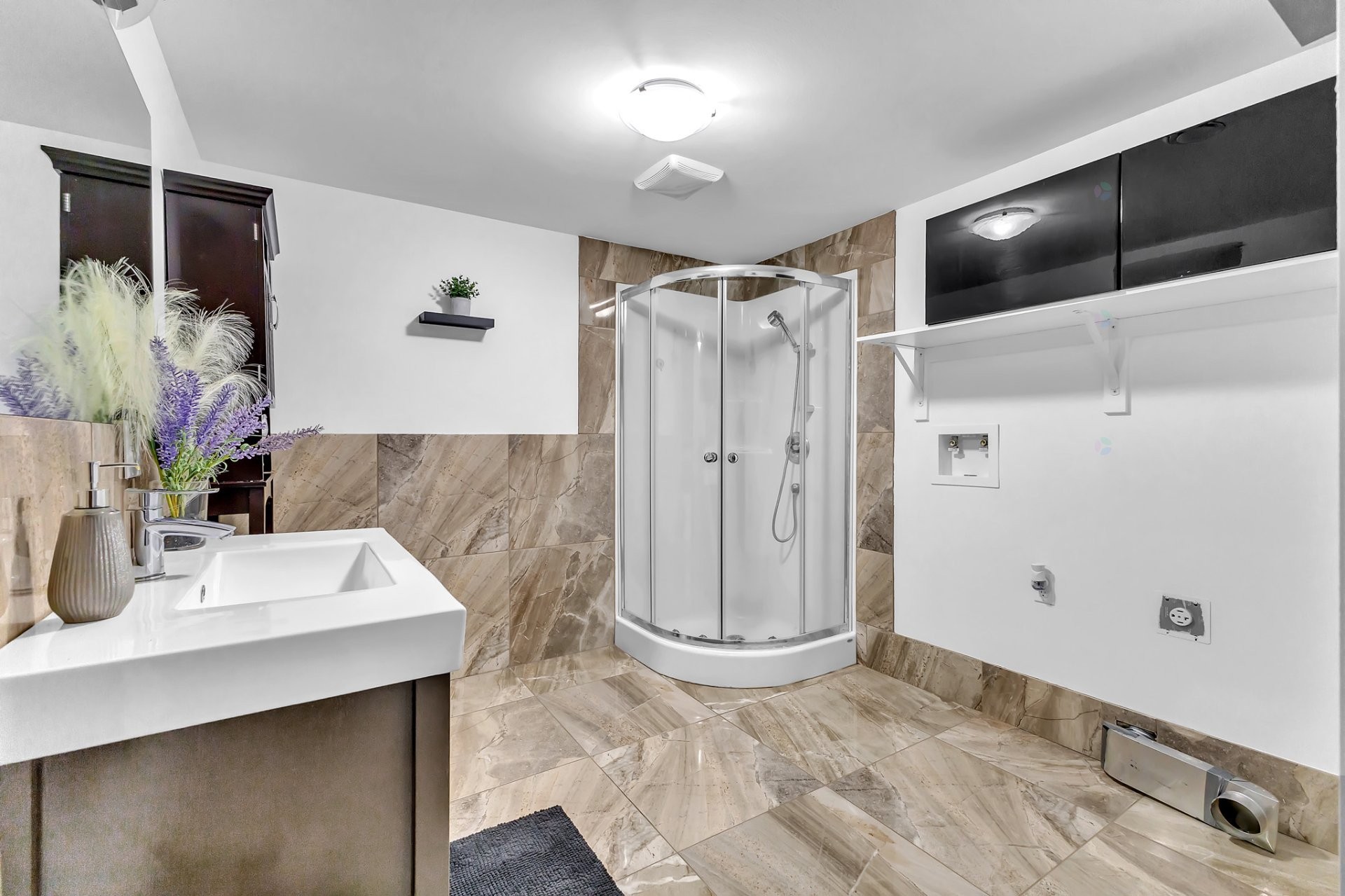 









40


Ch. des Échassiers

,
Val-des-Monts,




QC
J8N0B7

