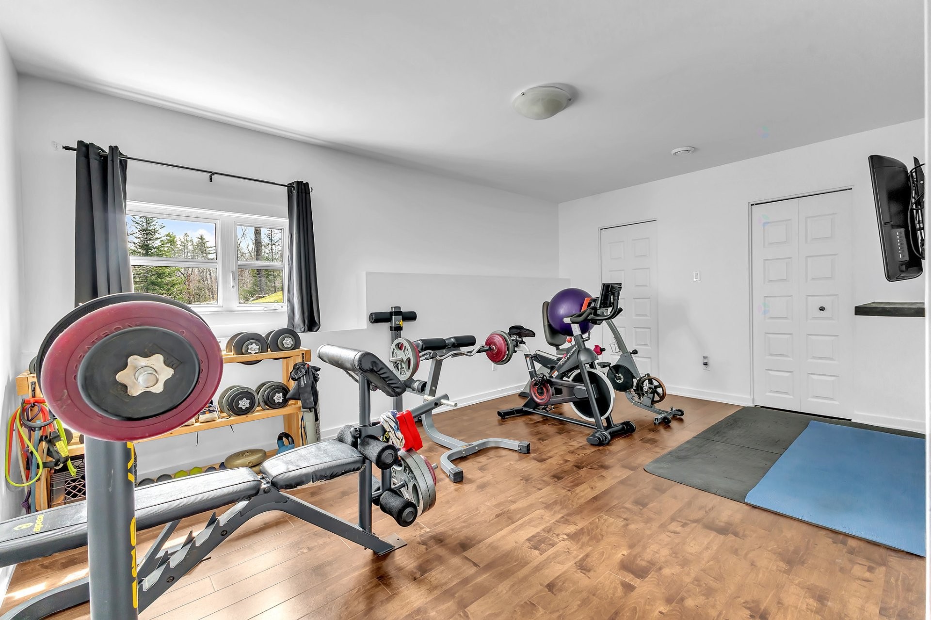 









40


Ch. des Échassiers

,
Val-des-Monts,




QC
J8N0B7

