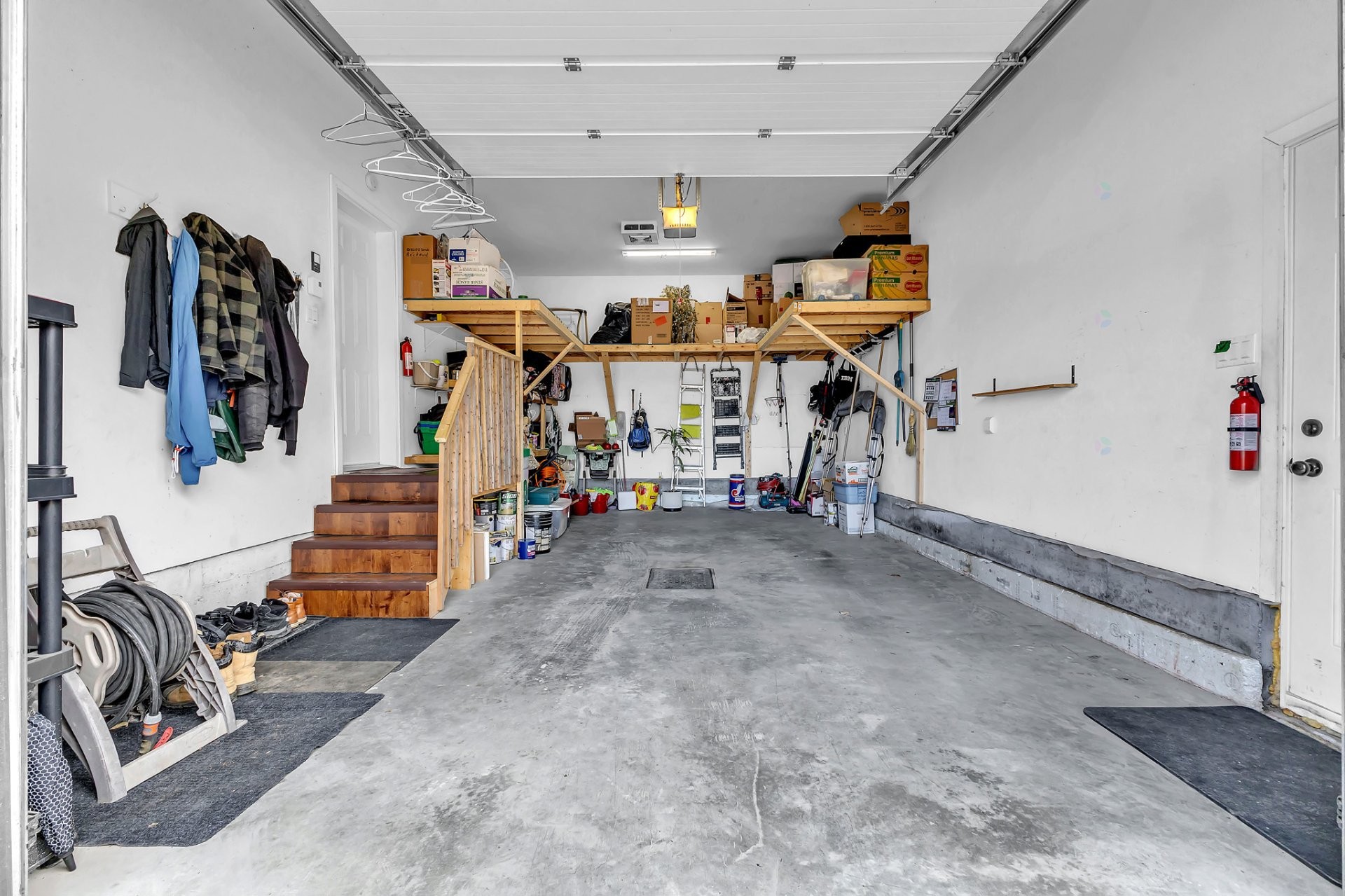 









40


Ch. des Échassiers

,
Val-des-Monts,




QC
J8N0B7

