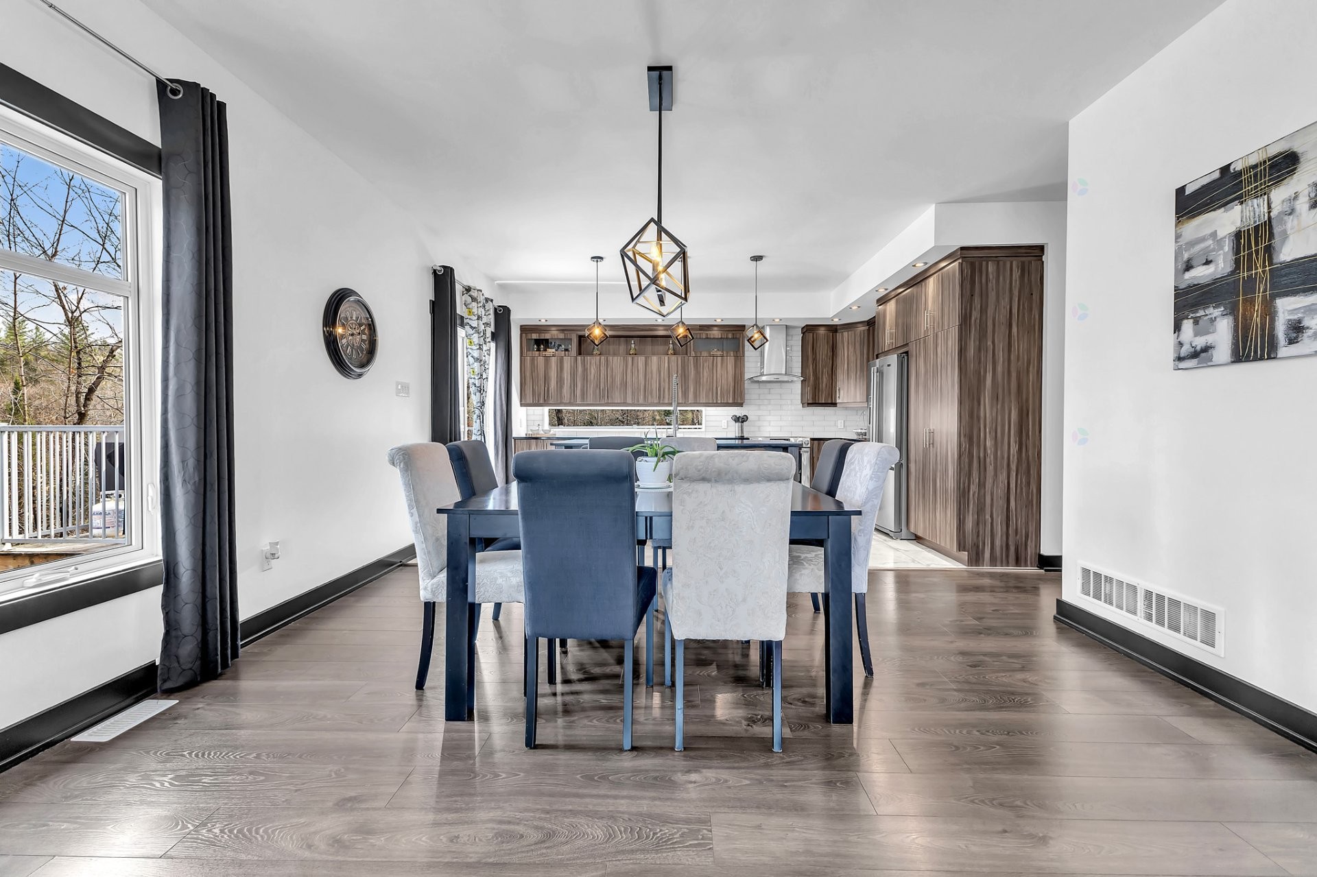 









40


Ch. des Échassiers

,
Val-des-Monts,




QC
J8N0B7

