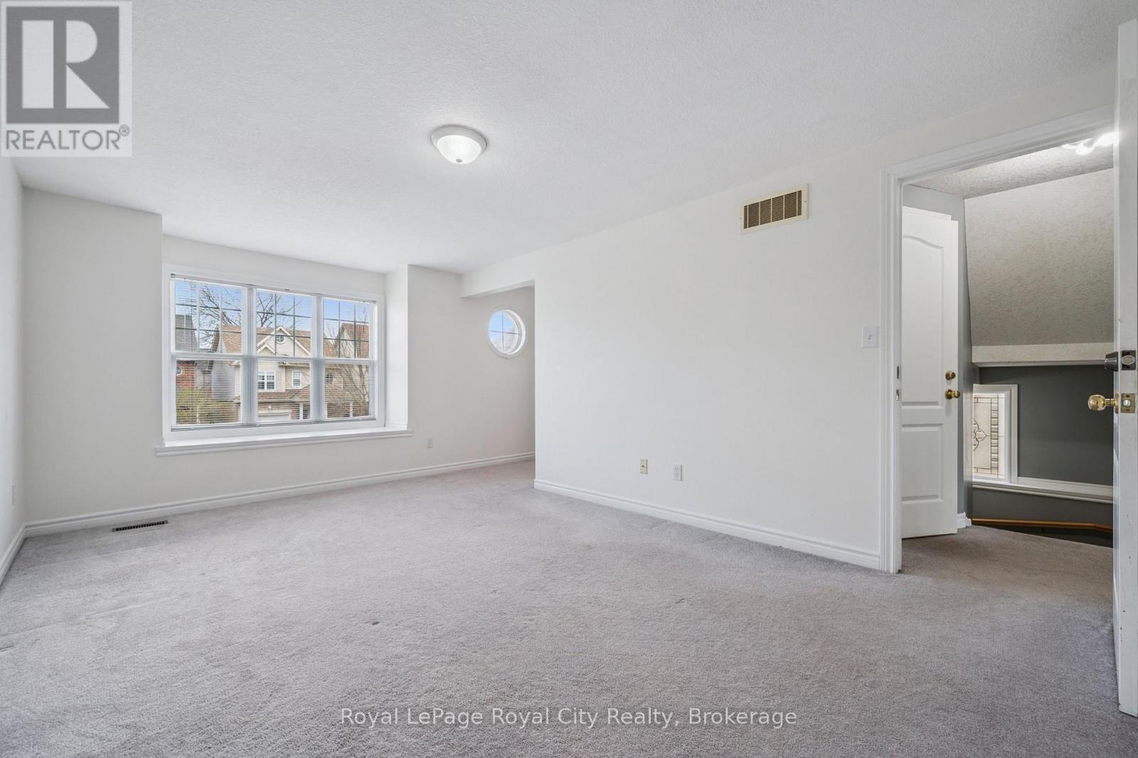 












30 DARNELL ROAD

,
Guelph (Kortright West),




Ontario
N1G5K3

