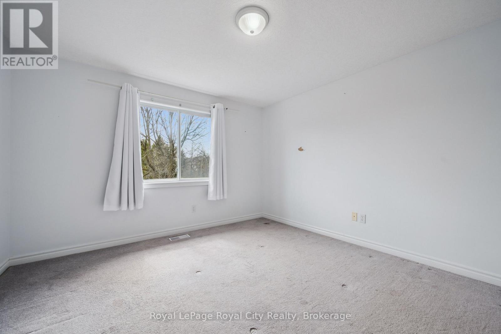












30 DARNELL ROAD

,
Guelph (Kortright West),




Ontario
N1G5K3

