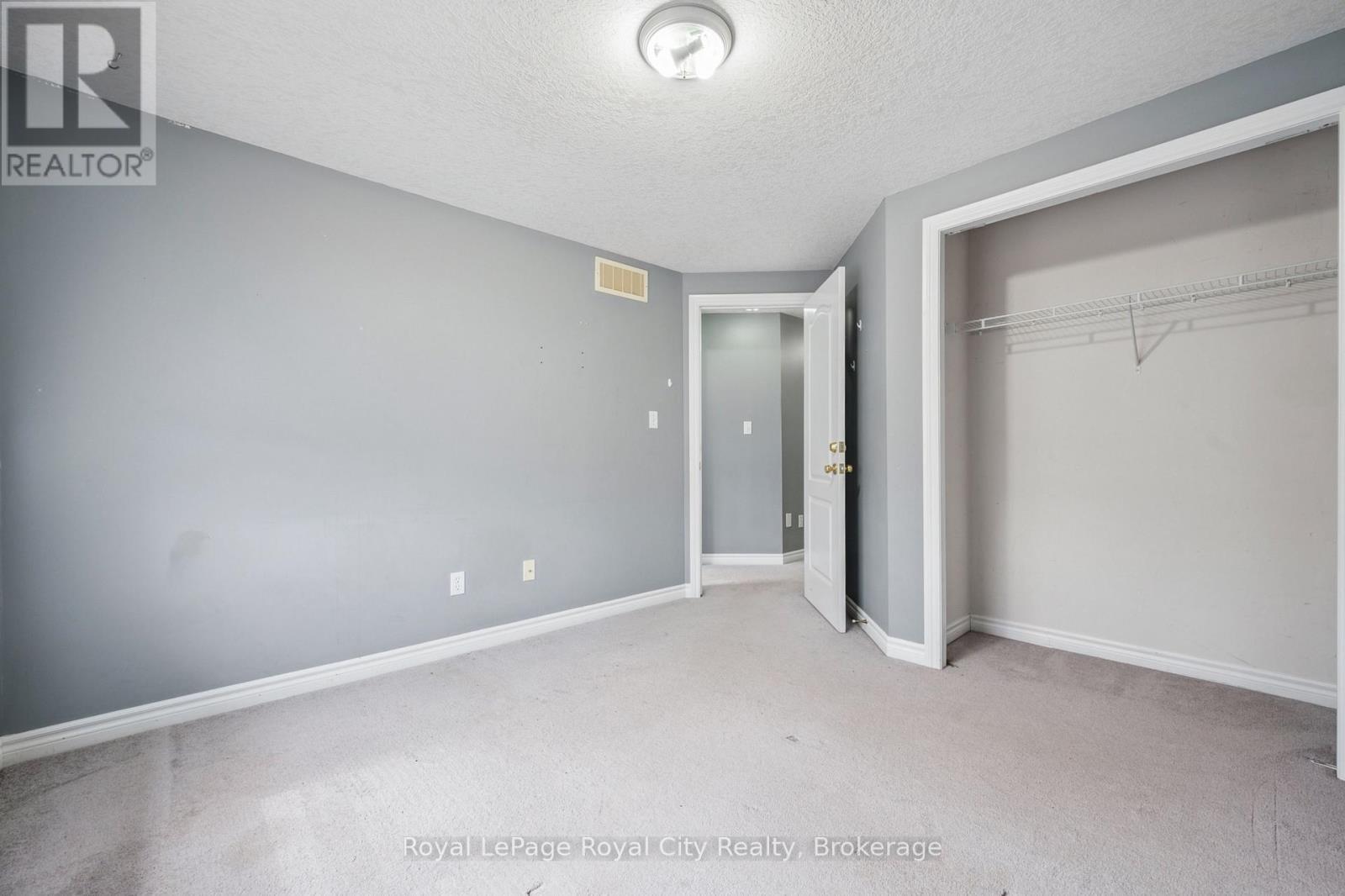 












30 DARNELL ROAD

,
Guelph (Kortright West),




Ontario
N1G5K3

