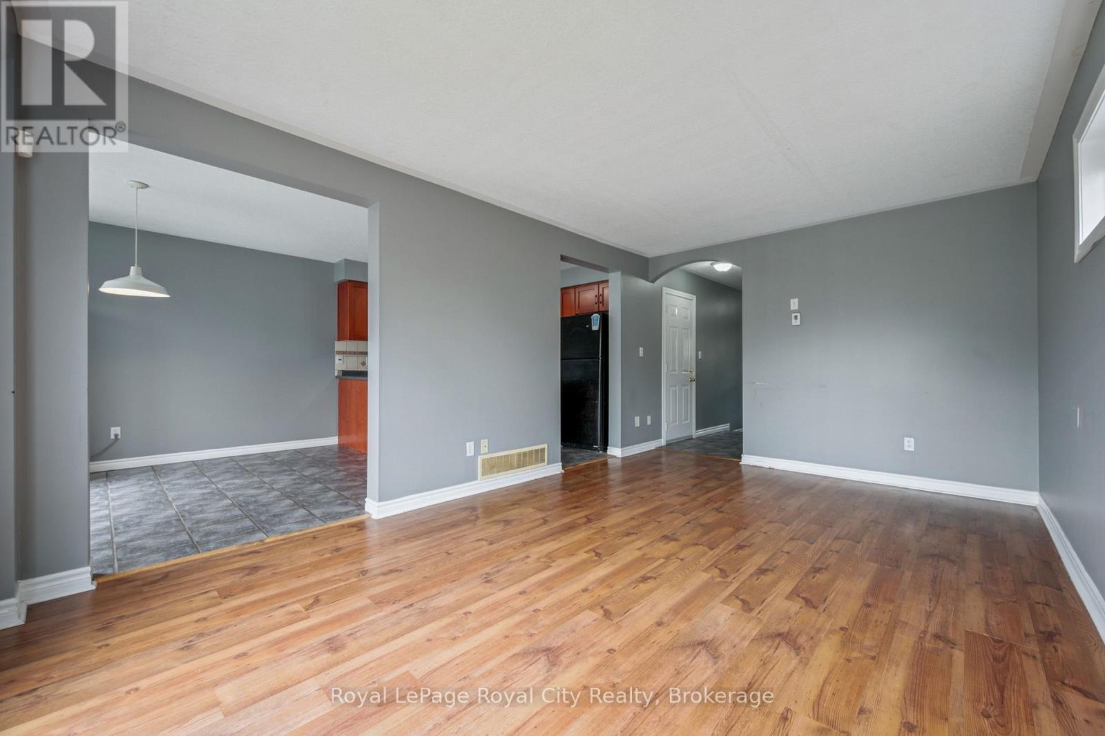 












30 DARNELL ROAD

,
Guelph (Kortright West),




Ontario
N1G5K3

