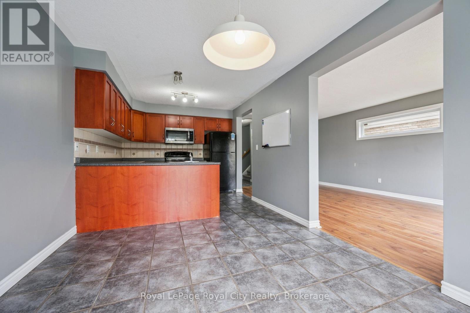 












30 DARNELL ROAD

,
Guelph (Kortright West),




Ontario
N1G5K3

