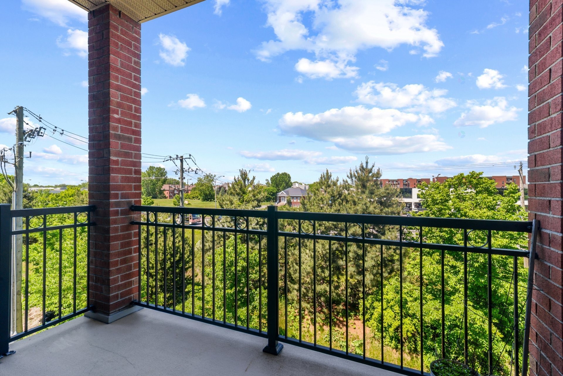 









110


Av. du Golf

, 311,
La Prairie,




QC
J5R0H1

