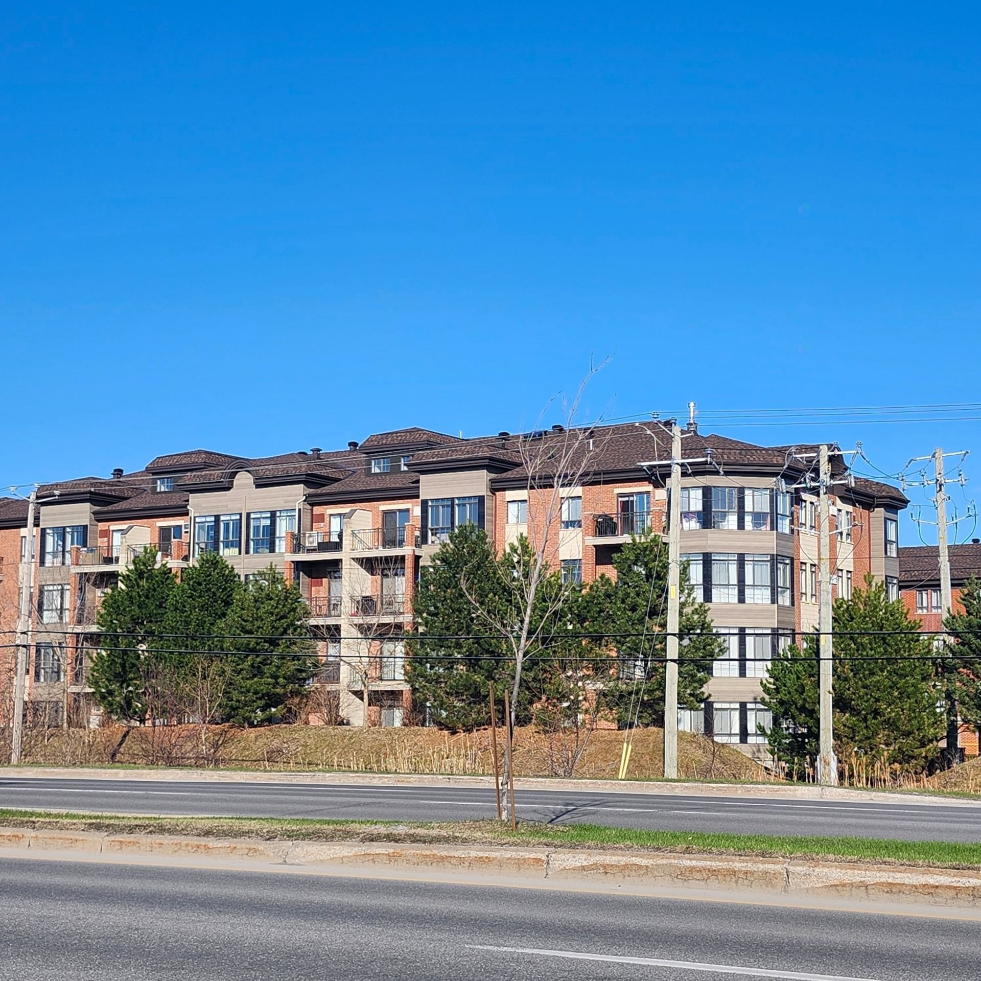 









110


Av. du Golf

, 311,
La Prairie,




QC
J5R0H1

