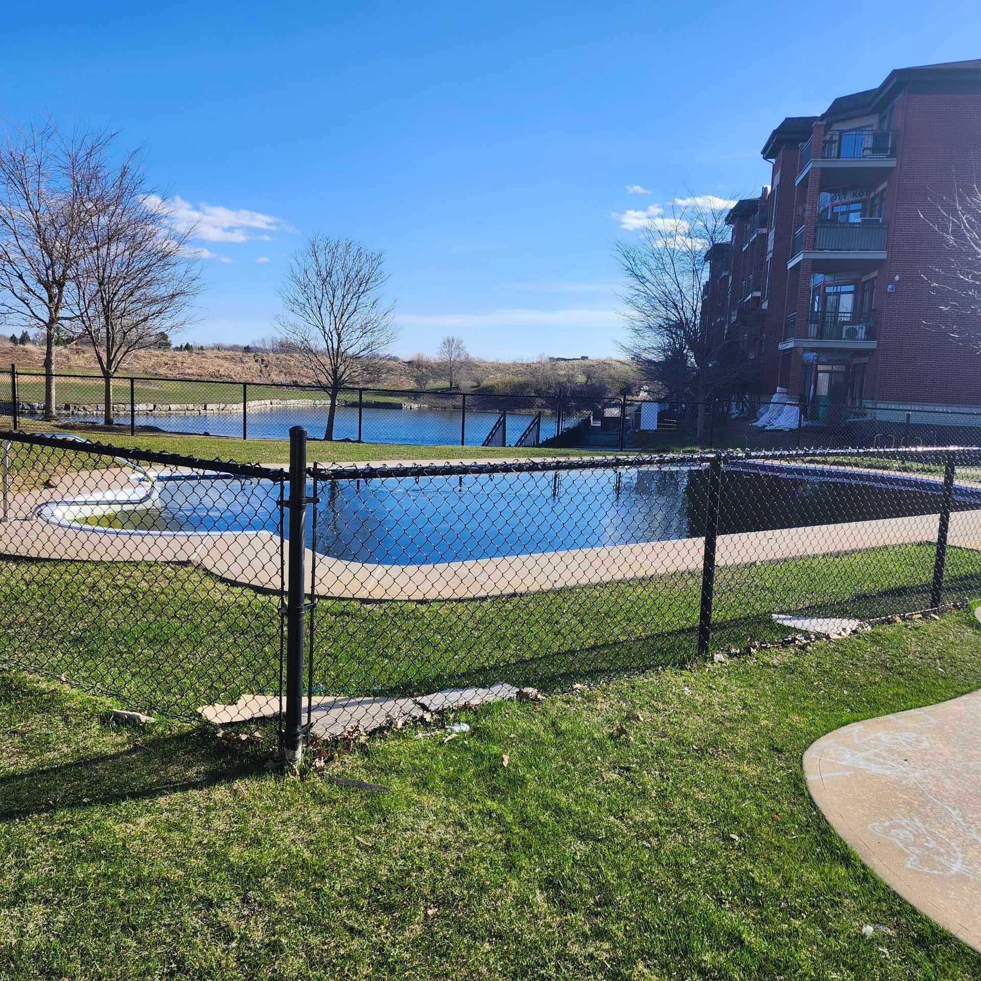 









110


Av. du Golf

, 311,
La Prairie,




QC
J5R0H1

