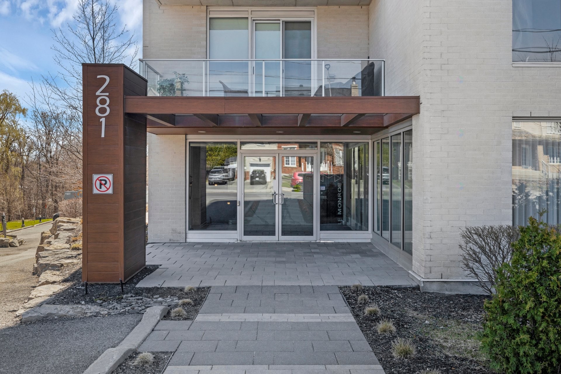 









281


Ch. du Bas-de-Ste-Thérèse

, 102,
Blainville,




QC
J7B0B3


