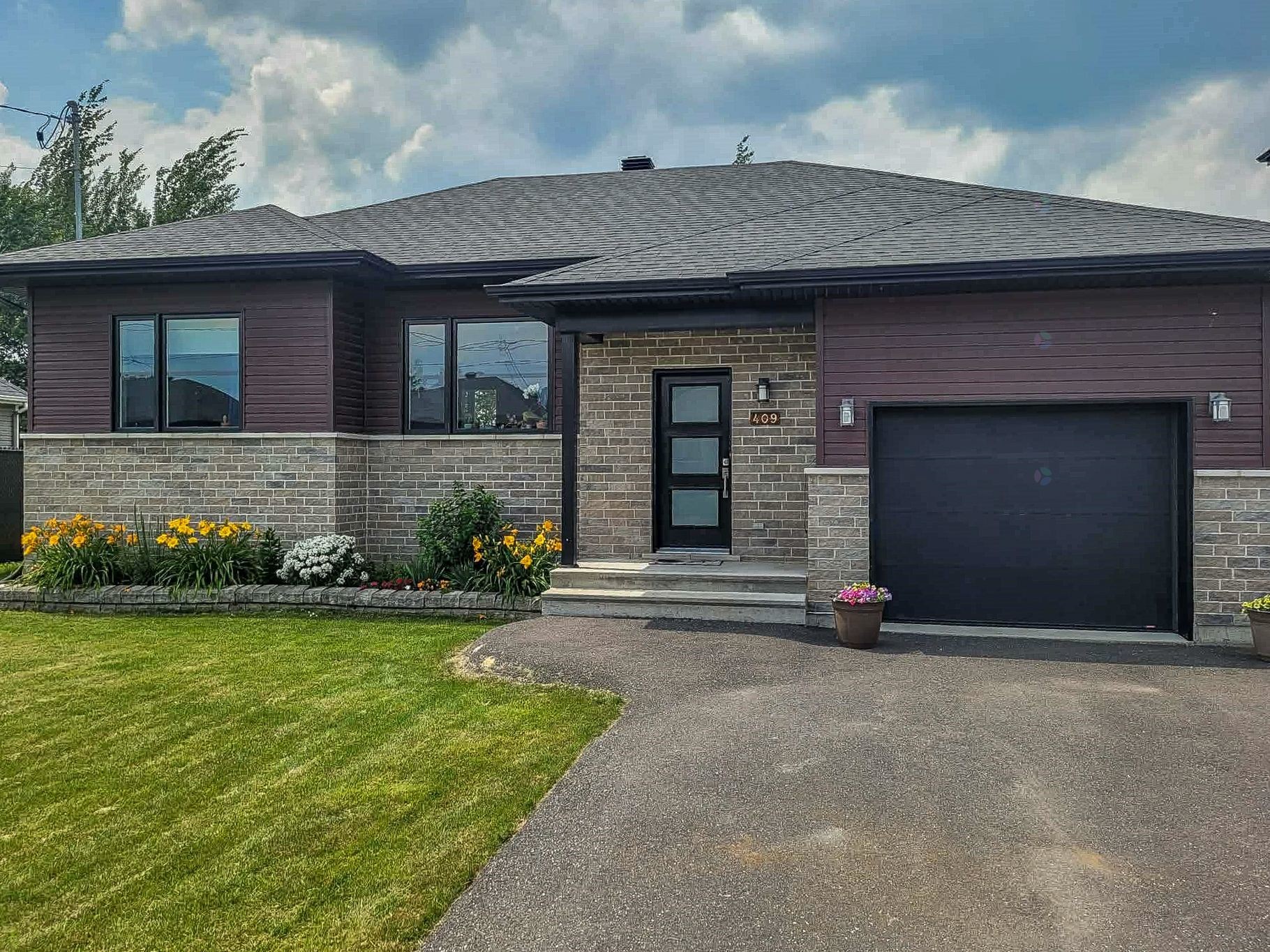 









409


Rue Boulais

,
Saint-Alexandre,




QC
J0J1S0

