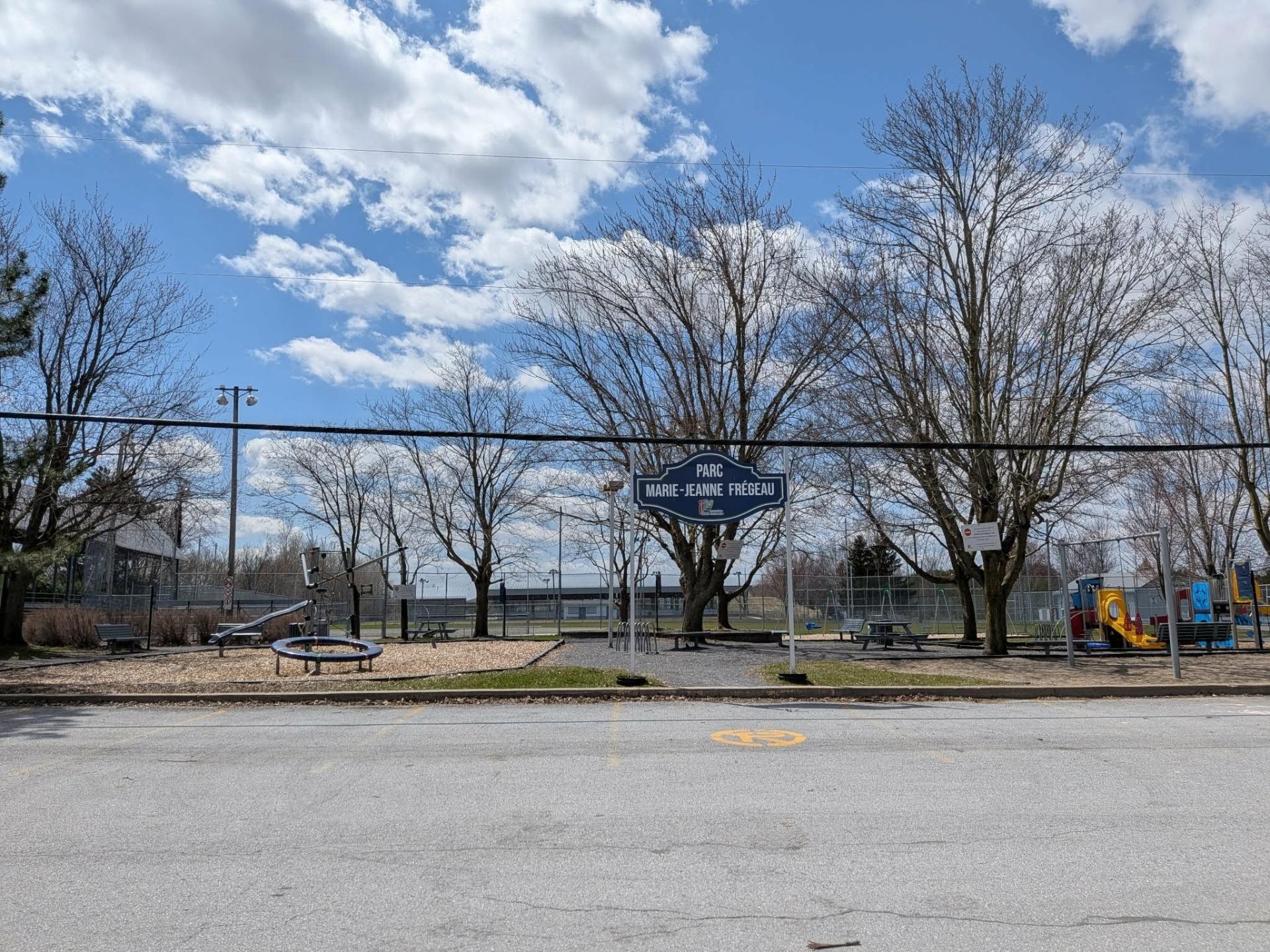 









409


Rue Boulais

,
Saint-Alexandre,




QC
J0J1S0

