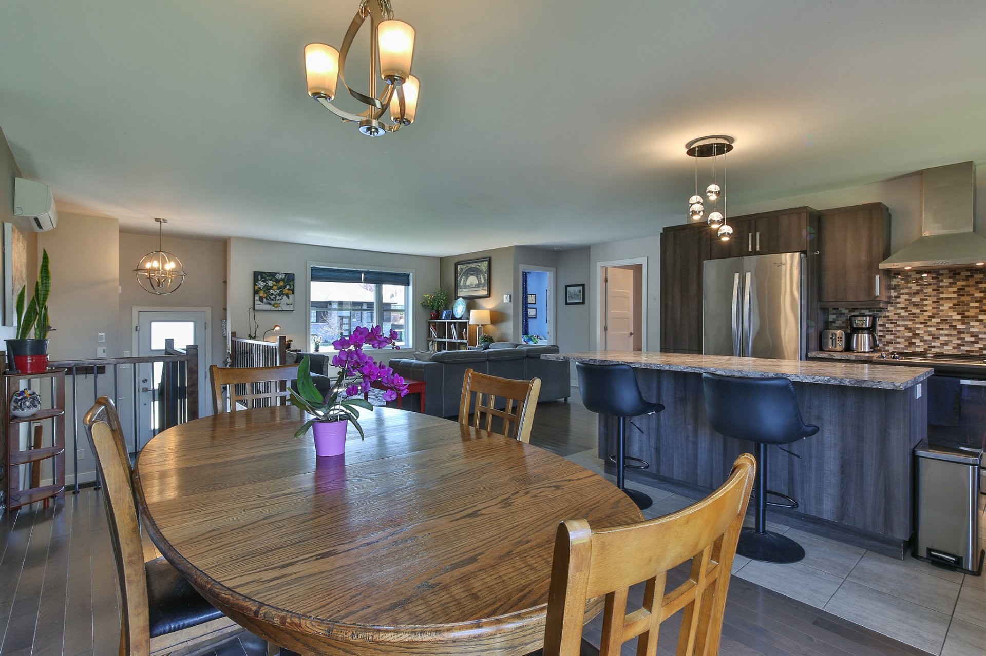 









409


Rue Boulais

,
Saint-Alexandre,




QC
J0J1S0

