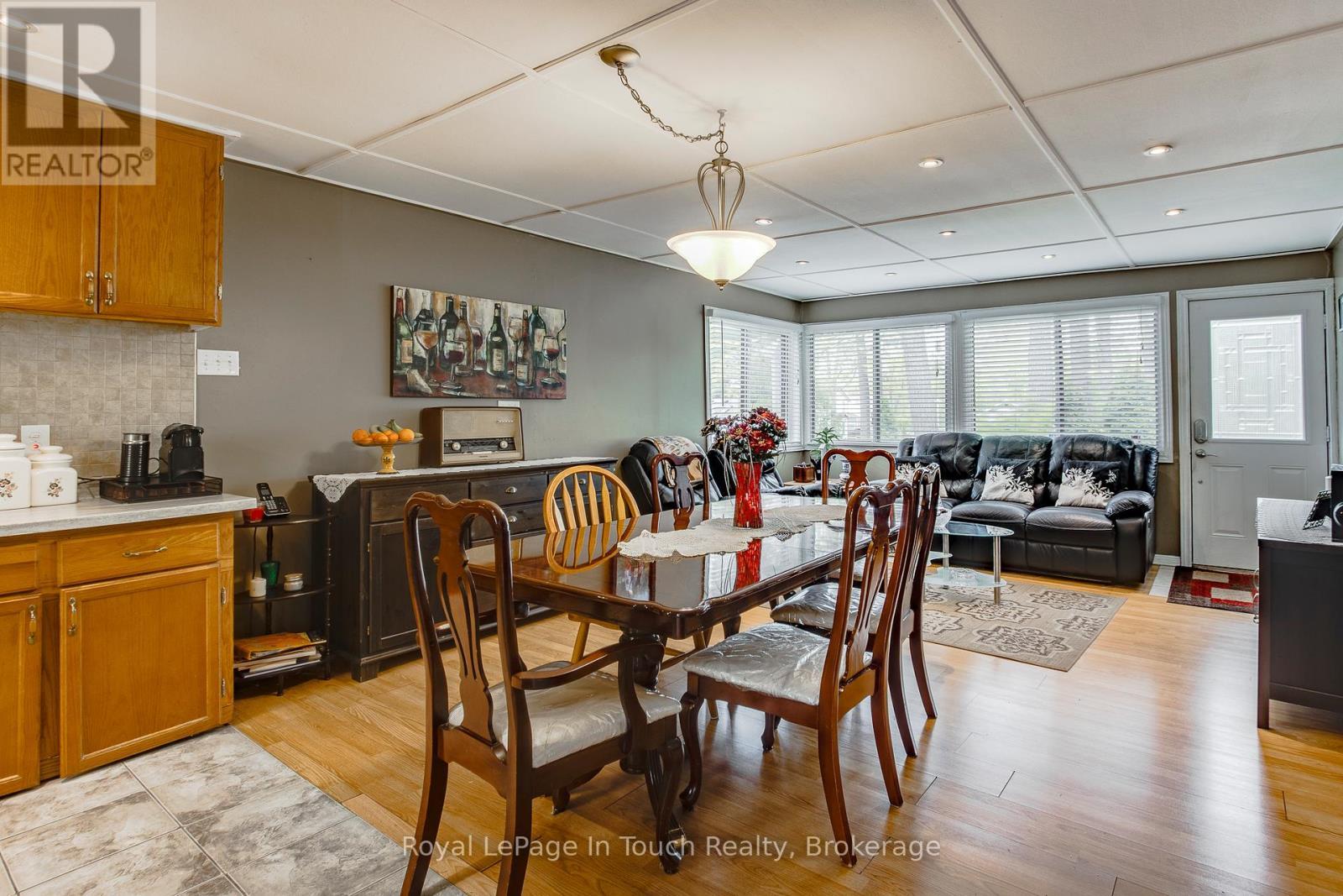 












35 TINY BEACHES ROAD S

,
Tiny,




Ontario
L0L2J0

